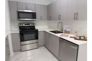 2306 E 4th Ave 106, Hialeah