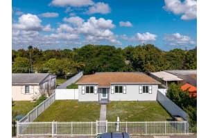 1265 Ne 142nd St, North Miami