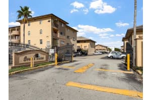 8851 Nw 119th St 6101, Hialeah Gardens