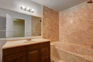 28 Crossings Cir E, Boynton Beach