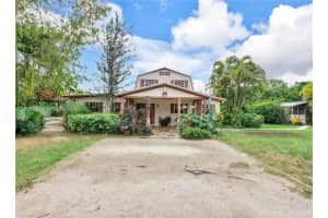 19810 Sw 200th St, Miami