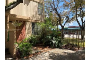 5959 Sw 69th 106, South Miami