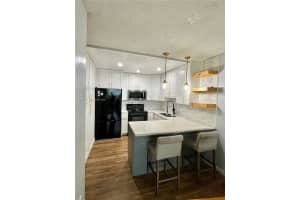 1750 W 56th St 211, Hialeah