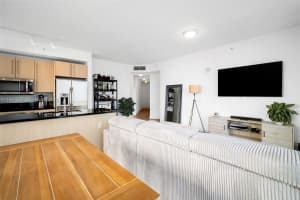 1111 Sw 1st Ave 2525-n, Miami