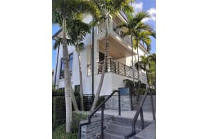 8231 Nw 48th St 8231, Doral