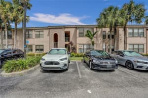 2946 S University Dr 7108, Davie