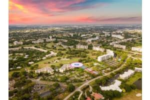 3500 Oaks Clubhouse Dr 308, Pompano Beach