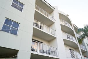 8240 Sw 210th St 207, Cutler Bay