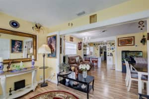 1911 Nw 52nd St, Miami