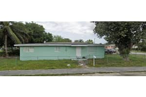 3001 Nw 56th St, Miami