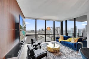 1600 Ne 1st Ave 3420, Miami