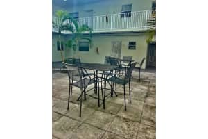 12890 Ne 8th Ave 102, North Miami