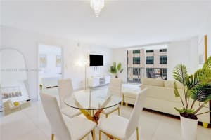 1200 Brickell Bay Dr 2504, Miami