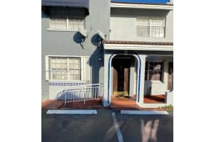 7060 Nw 173rd Dr 1505, Hialeah