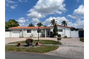 17841 Nw 84th Ct, Hialeah