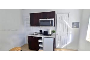 1265 Sw 6th St 12, Miami