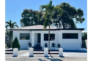 542 E 20th St, Hialeah