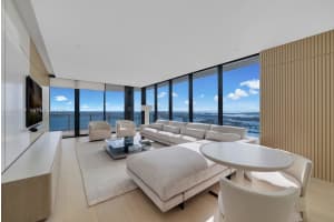 700 Ne 24th St 5207, Miami