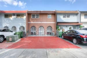 1925 W 72nd St, Hialeah