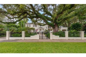 1036 S Greenway Dr, Coral Gables