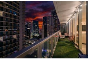 1111 Sw 1st Ave 2420-n, Miami