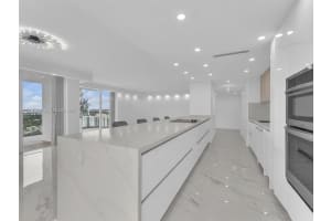 19707 Turnberry Way 25d, Aventura