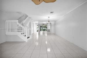 502 Westree Ln, Plantation