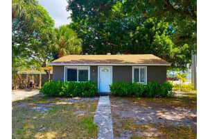 1299 Ne 40th Ct, Oakland Park
