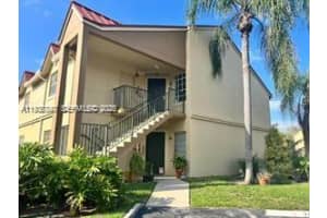 18334 Nw 68th Ave L, Hialeah