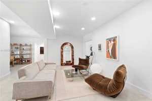 638 Ne 141st St, North Miami