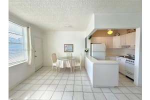 3177 S Ocean Dr 305, Hallandale Beach