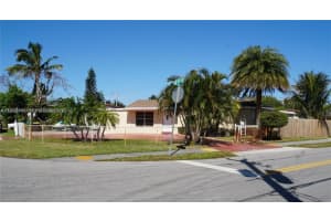 4361 Sw 49th Ct, Dania Beach
