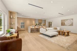 6011 Maynada St, Coral Gables