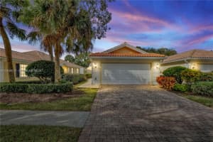 907 Sw Balmoral Trace, Stuart