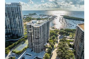 2843 S Bayshore Dr 6b, Miami