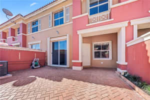 6141 Nw 115th Pl 359, Doral