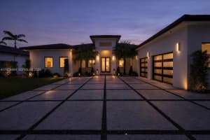 13520 Sw 36th St, Miami