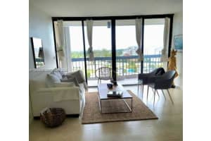 2425 Presidential Way 703, West Palm Beach