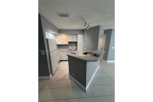 3450 N Pinewalk Dr N 425, Margate