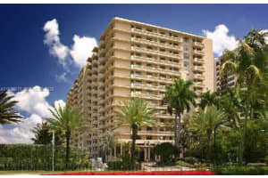 10185 Collins Ave 318, Bal Harbour