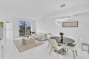 21050 Point Pl 302, Aventura