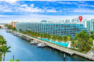 2950 Ne 188th St, Aventura