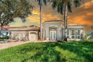 8041 Bermuda Point Ln, Davie