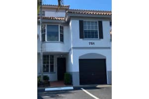 751 Sw 148th Ave 1008, Sunrise