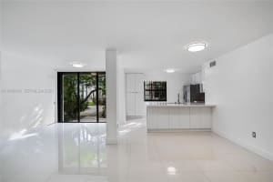 3545 Magellan Cir 356-5, Aventura