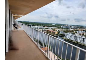 290 174th St 1908, Sunny Isles Beach