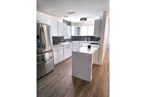 801 Ne 57th St, Oakland Park