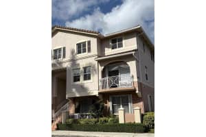 8930 W Flagler St 201, Miami