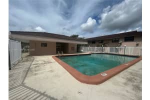 5851 W 20th Ave 409, Hialeah