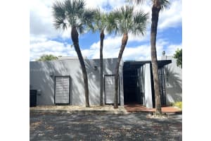 6417 Windmill Gate Rd, Miami Lakes